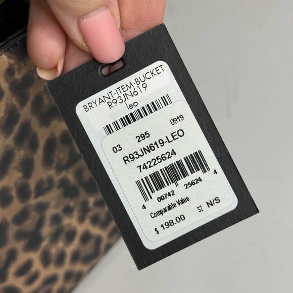 NWT DKNY leopard print bucket bag - Picture 11 of 11
